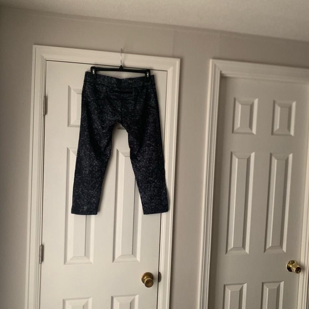 Smartwool Women’s Dark Patterned Capri - image 2